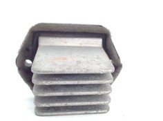 Recambio de regulador ventilador climatizacion para kia carnival 2.7 v6 ex referencia OEM IAM 7A23  