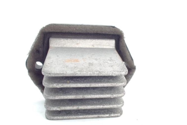 Recambio de regulador ventilador climatizacion para kia carnival 2.7 v6 ex referencia OEM IAM 7A23  