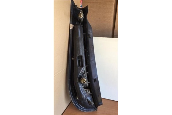 Recambio de piloto trasero derecho para fiat marea (185) weekend 1.6 16v 100 st. moritz (i) referencia OEM IAM 39560748  