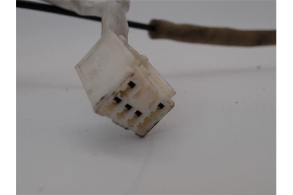 Recambio de mecanismo elevalunas delantero izquierdo para mazda premacy (cp) 2.0 td referencia OEM IAM 8620400024 CM010440G 