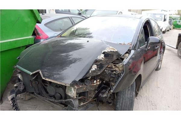 citroen c4 berlina del año 2005