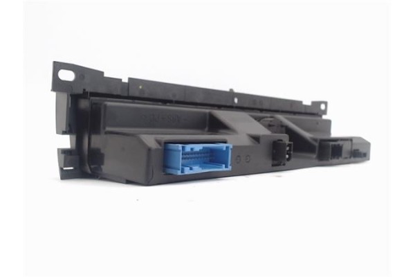Recambio de mandos climatizador para bmw serie 7 (e65/e66) 4.4 745i referencia OEM IAM 627255  