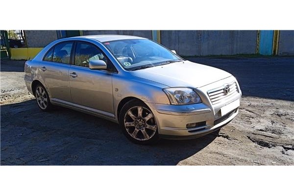 toyota avensis berlina (t22) del año 2004