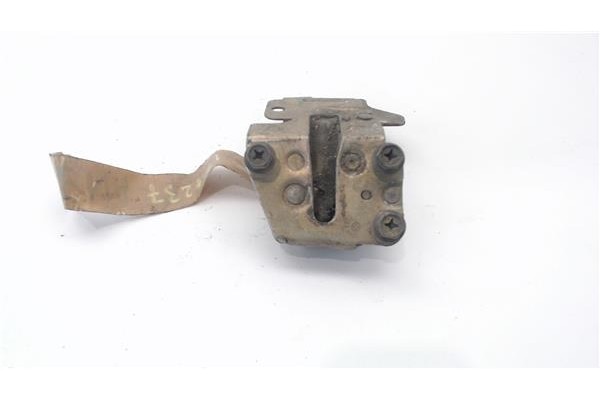 Recambio de cierre electromagnetico trasero izquierdo para nissan serena (c23m) 2.3 d referencia OEM IAM   