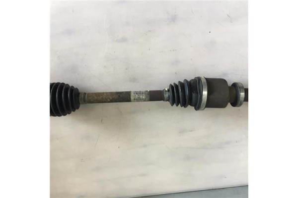 Recambio de palier delantero derecho para renault modus i 1.5 dci (fp0d, jp0d) referencia OEM IAM 8200261841  7711497417 , RENAU