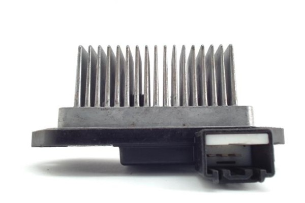 Recambio de regulador ventilador climatizacion para mazda 3 berlina (bk) 1.6 vvt active+ kendo referencia OEM IAM HB180BP4M PM01