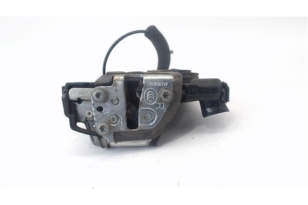Recambio de cierre electromagnetico delantero derecho para toyota land cruiser (j12) 3.0 d-4d (kdj120) referencia OEM IAM   