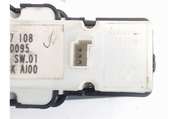 Recambio de mando elevalunas trasero derecho para bmw serie 7 (e65/e66) 4.4 745i referencia OEM IAM 6917108  