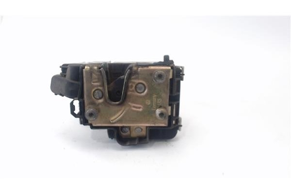 Recambio de cierre electromagnetico trasero izquierdo para seat cordoba berlina (6k2) 1.4 i referencia OEM IAM   