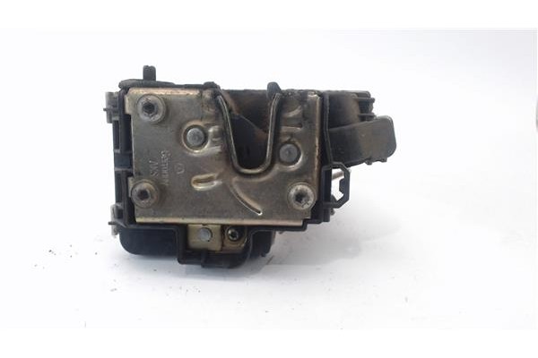 Recambio de cierre electromagnetico trasero derecho para seat cordoba berlina (6k2) 1.4 i referencia OEM IAM   