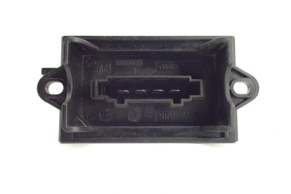 Recambio de regulador ventilador climatizacion para opel corsa c 1.4 edition referencia OEM IAM A86  