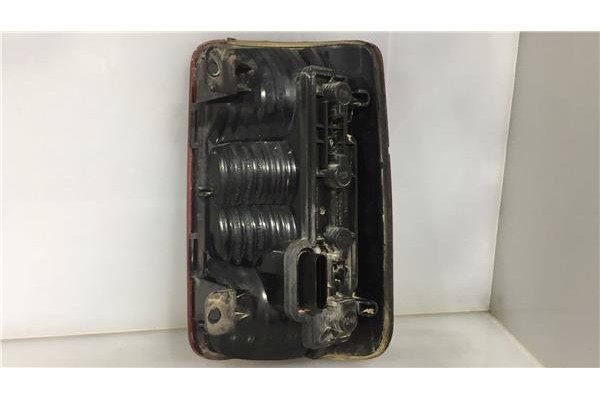Recambio de piloto trasero izquierdo para volkswagen caddy (2k) 1.9 furg. referencia OEM IAM 2K0945111A 2K0945257A 