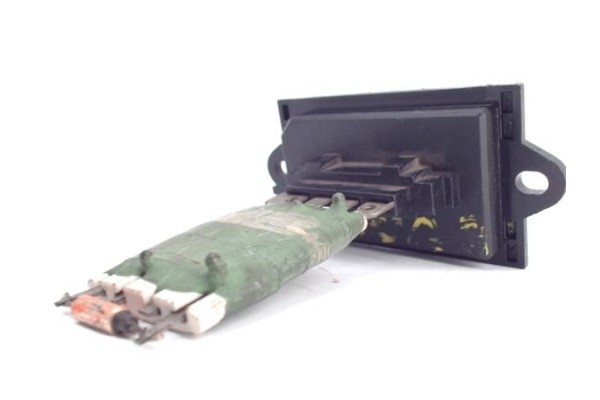 Recambio de regulador ventilador climatizacion para opel corsa c 1.4 edition referencia OEM IAM A86  