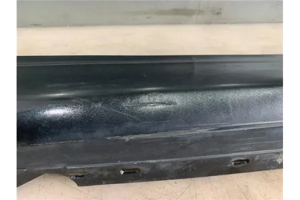 Recambio de spoiler talonera lat. derecha para bmw serie 1 berlina (e81/e87) 2.0 120d referencia OEM IAM 51777046348 51778037454