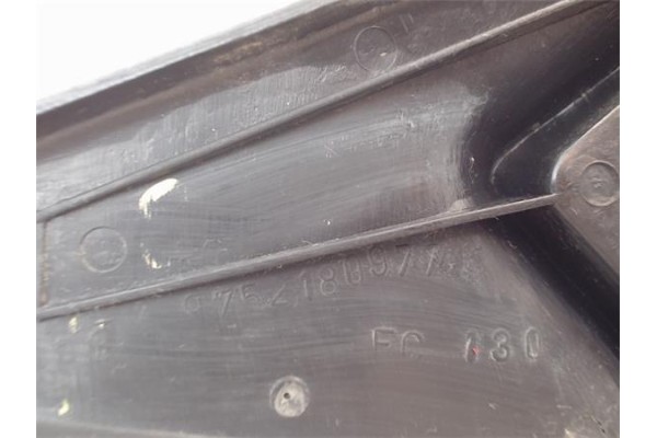 Recambio de retrovisor derecho para peugeot 205 berlina 1.3 referencia OEM IAM 9752180977  