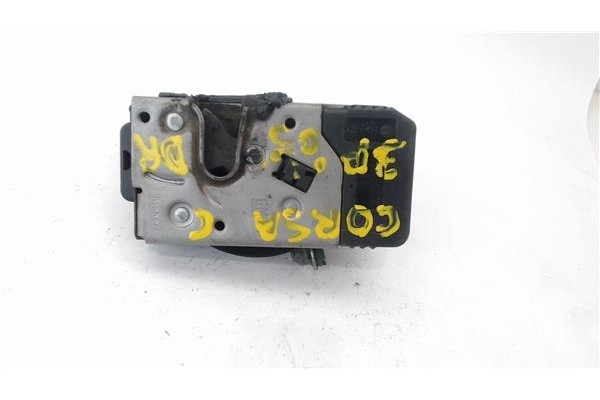 Recambio de cierre electromagnetico delantero derecho para opel corsa c 1.3 cdti referencia OEM IAM   