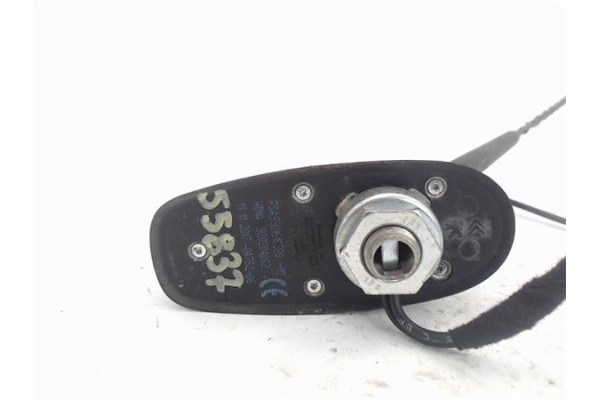 Recambio de antena electrica para peugeot 2008 1.6 hdi referencia OEM IAM 6561A0 9804058180 