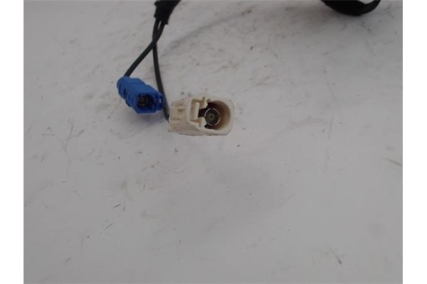 Recambio de antena electrica para peugeot 2008 1.6 hdi referencia OEM IAM 6561A0 9804058180 