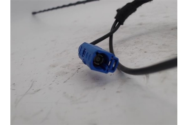 Recambio de antena electrica para peugeot 2008 1.6 hdi referencia OEM IAM 6561A0 9804058180 