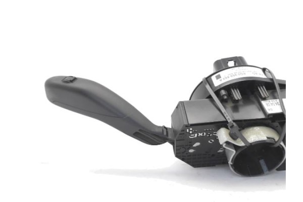 Recambio de mando intermitencia para volkswagen polo iv (9n1) 1.4 16v referencia OEM IAM 6Q0953513G9B9 6Q0953513E 
