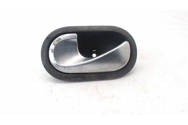 Recambio de manilla int. puerta delantero izquierda para renault megane ii (bm0/1_, cm0/1_) 1.9d dci (120) referencia OEM IAM   