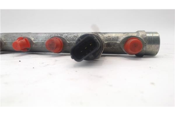 Recambio de rampa inyectora para renault megane ii ranchera familiar (km0/1_) 1.9 dci referencia OEM IAM 445214065  