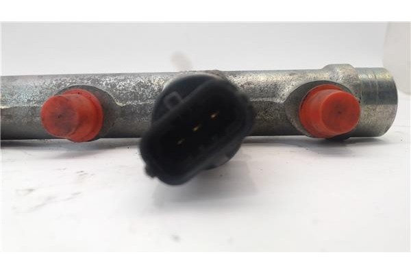 Recambio de rampa inyectora para renault megane ii ranchera familiar (km0/1_) 1.9 dci referencia OEM IAM 445214065  