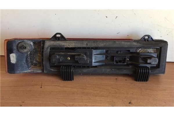 Recambio de piloto trasero derecho para fiat cinquecento (170) 0.7 siena referencia OEM IAM 7629366  