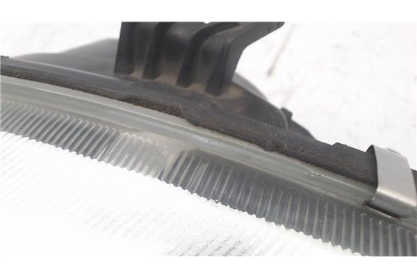 Recambio de faro delantero izquierdo para citroen saxo referencia OEM IAM 6204N5  