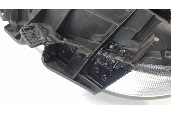 Recambio de faro delantero dcho para citroen saxo referencia OEM IAM 087573 89004404 6205W2 , CITROËN