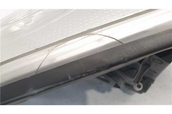 Recambio de faro delantero izquierdo para citroen c1 referencia OEM IAM 620872  