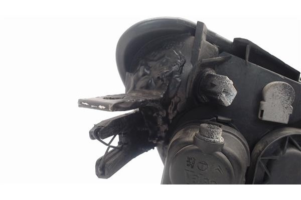 Recambio de faro delantero izquierdo para peugeot 206 referencia OEM IAM 9628666880 6204S9 