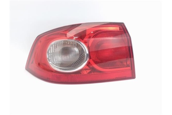 Recambio de piloto trasero izquierdo para renault laguna ii (bg0) 1.9 dci (bg1a, bg1w) referencia OEM IAM 8200262667 2221229 820