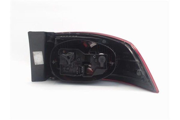 Recambio de piloto trasero izquierdo para renault laguna ii (bg0) 1.9 dci (bg1a, bg1w) referencia OEM IAM 8200262667 2221229 820