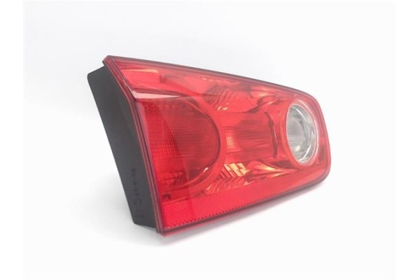 Recambio de piloto porton trasero izquierdo para renault laguna ii (bg0) 1.9 dci (bg1a, bg1w) referencia OEM IAM 8200262110 5076