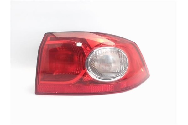 Recambio de piloto trasero derecho para renault laguna ii (bg0) 1.9 dci (bg1a, bg1w) referencia OEM IAM 8200262668 B74PH2 820000