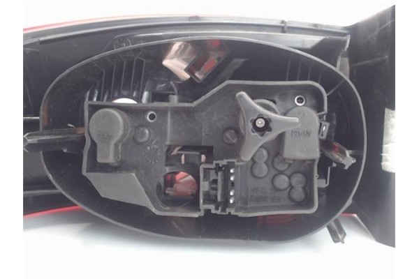 Recambio de piloto trasero derecho para renault laguna ii (bg0) 1.9 dci (bg1a, bg1w) referencia OEM IAM 8200262668 B74PH2 820000