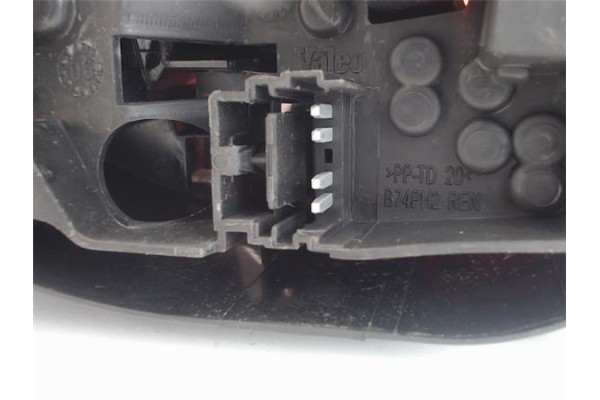 Recambio de piloto trasero derecho para renault laguna ii (bg0) 1.9 dci (bg1a, bg1w) referencia OEM IAM 8200262668 B74PH2 820000