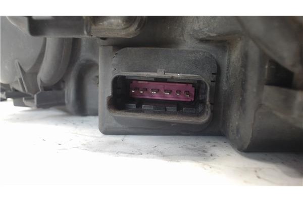 Recambio de faro delantero dcho para peugeot 406 berlina (s1/s2) referencia OEM IAM 0301037022  