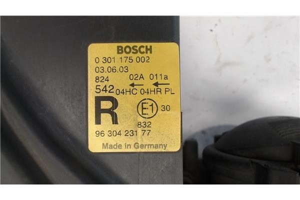 Recambio de faro delantero dcho para peugeot 406 berlina (s1/s2) referencia OEM IAM 0301037022  