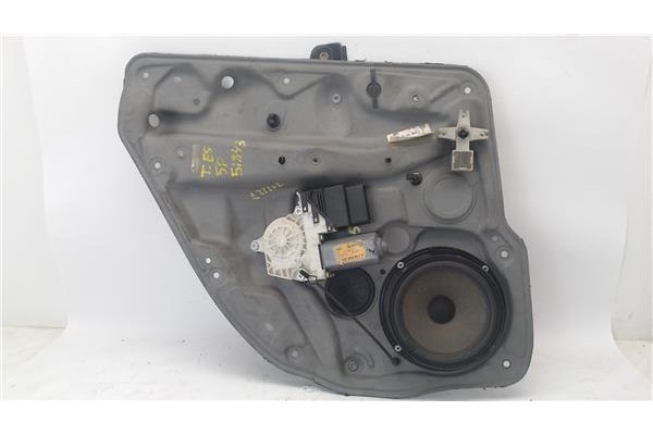 Recambio de elevalunas electrico trasero izquierdo para volkswagen golf iv berlina (1j1) 1.9 tdi referencia OEM IAM 1C0959811A  