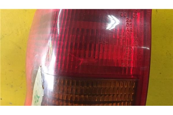 Recambio de piloto trasero izquierdo para opel combo (corsa b) 1.7 tour referencia OEM IAM E95049  