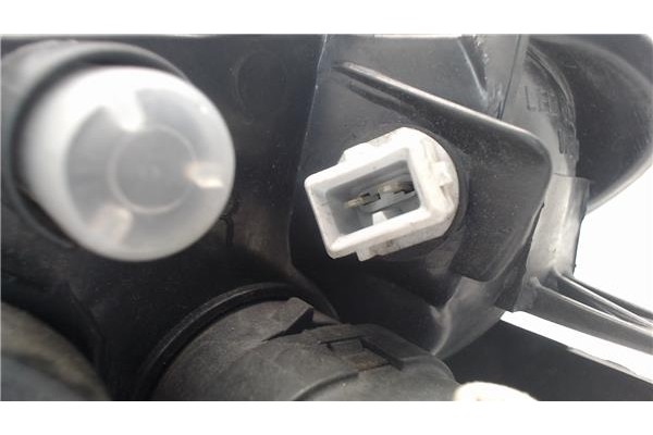 Recambio de faro delantero dcho para peugeot 206 referencia OEM IAM 6205S7 89001964 