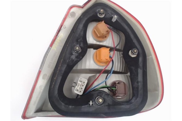 Recambio de piloto trasero izquierdo para mitsubishi carisma berlina 4 (da0) 1.9 di-d (da5a) referencia OEM IAM MR485469 GP2107 