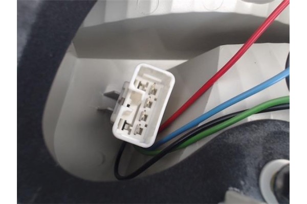 Recambio de piloto trasero izquierdo para mitsubishi carisma berlina 4 (da0) 1.9 di-d (da5a) referencia OEM IAM MR485469 GP2107 