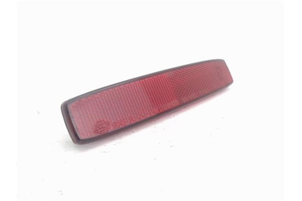Recambio de reflectante paragolpes trasero para ssangyong kyron 2.0 200 xdi referencia OEM IAM   