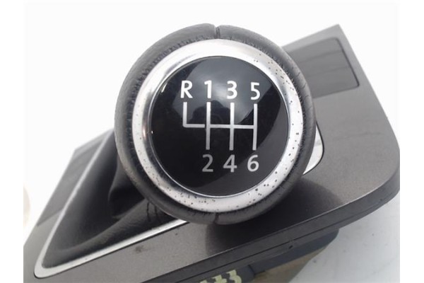 Recambio de pomo palanca cambio para volkswagen passat berlina (3c2) 2.0 tdi 16v referencia OEM IAM 3C1713203NXLZ 3C0864263G 