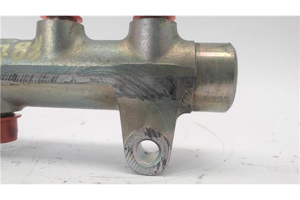 Recambio de rampa inyectora para peugeot boxer furgón (230l) 2.8 hdi referencia OEM IAM 0445224009  