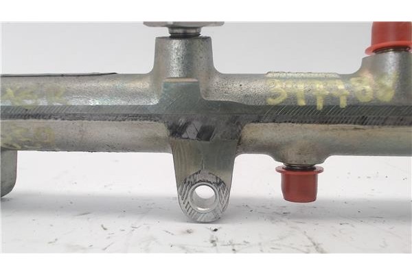 Recambio de rampa inyectora para peugeot boxer furgón (230l) 2.8 hdi referencia OEM IAM 0445224009  