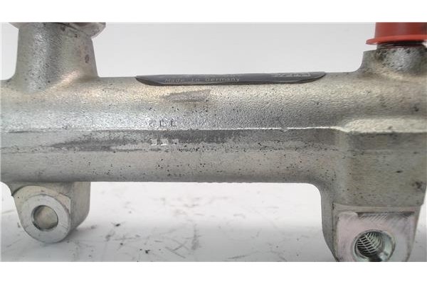Recambio de rampa inyectora para peugeot boxer furgón (230l) 2.8 hdi referencia OEM IAM 0445224009  